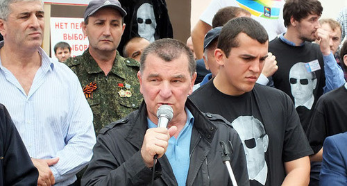 Кандидат в депутаты от Партии ветеранов России Осман Османов. 25.08.2015 Фото Патимат Махмудовой для "Кавказского узла"