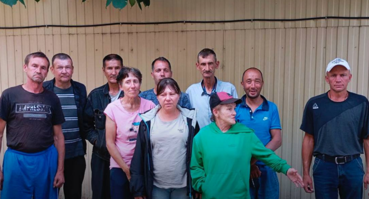 Освобожденные из трудового рабства на Кубани. Скриншот фото движения "Альтернатива" от 12.06.25, https://t.me/alternative_help/2800