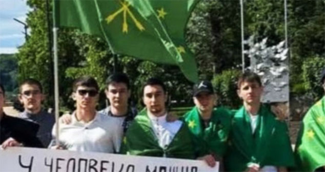Участники шествия в Нальчике. 25 июня 2025 г. Фото: https://www.instagram.com/p/DJ_-77WNBN7/ принадлежит компании Meta деятельность которой запрещена в России