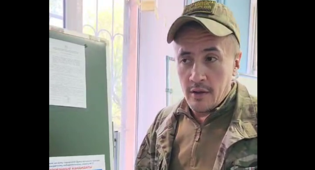 Роман Греховодов. Стоп-кадр видео из Telegram-канала КПРФ.Дон от 14.09.25, https://t.me/KommunistDon/12511