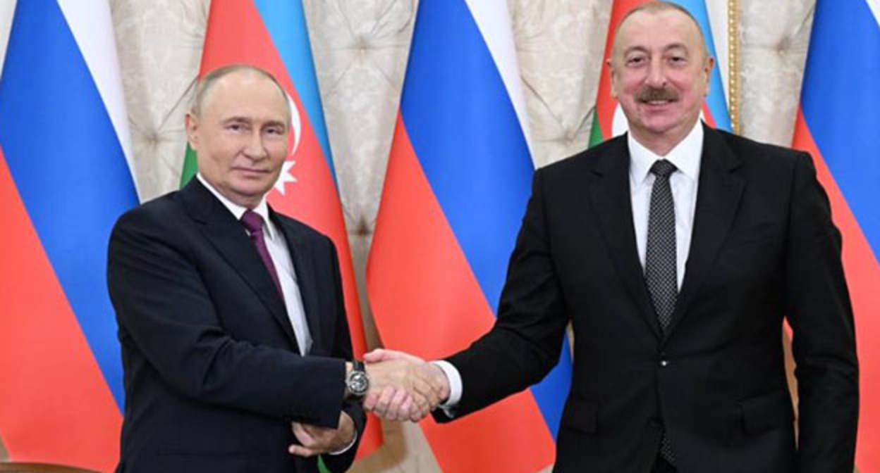 Ильхам Алиев (справа) и Владимир Путин. Фото: https://haqqin.az/news/362234